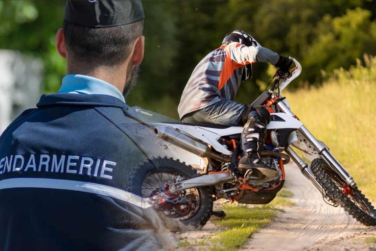 2 jeunes motards interpellés sous stupéfiants et sans permis à Gouy