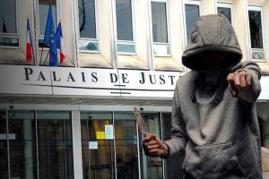 agression coup de couteau