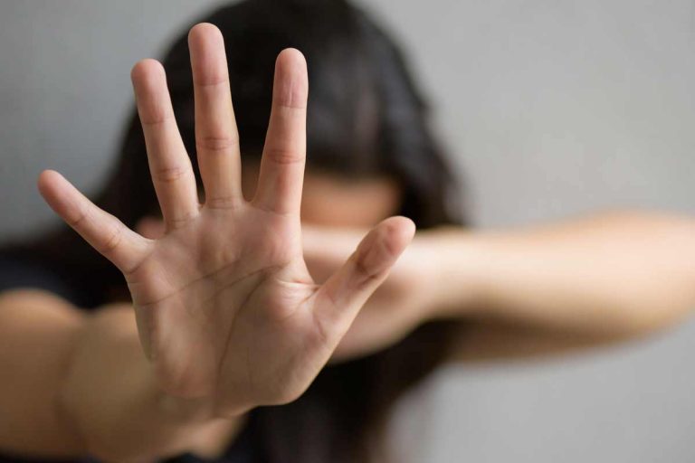 bouttencourt un homme menace son ex compagne avec une hachette