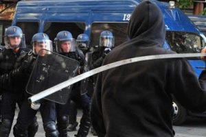 nuit de violences a compiegne