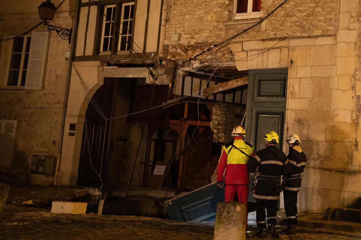 un trou beant au centre de senlis