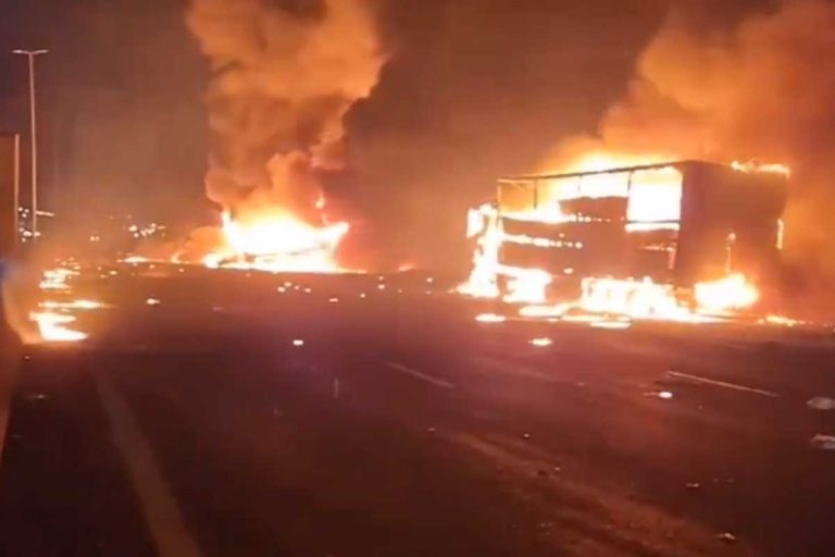 Chaos sur l'A1 : incendie et fermeture provoquent des embouteillages monstres