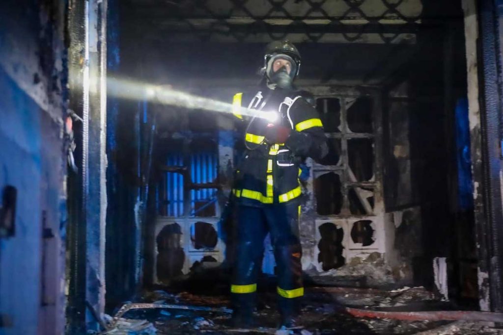 Un incendie s'est déclaré dans un entrepôt désaffecté à Amiens