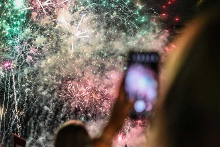 interdiction des feux d'artifice pour les fêtes – Précautions et régulations détaillées
