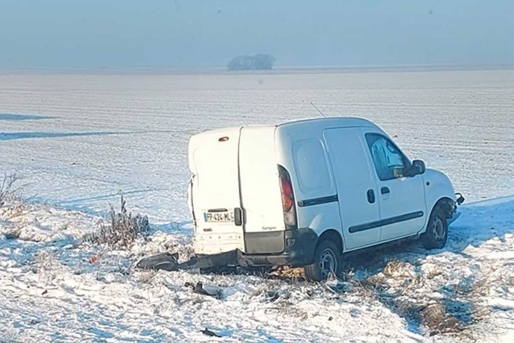 accident rn31 bois de lihus camionnette