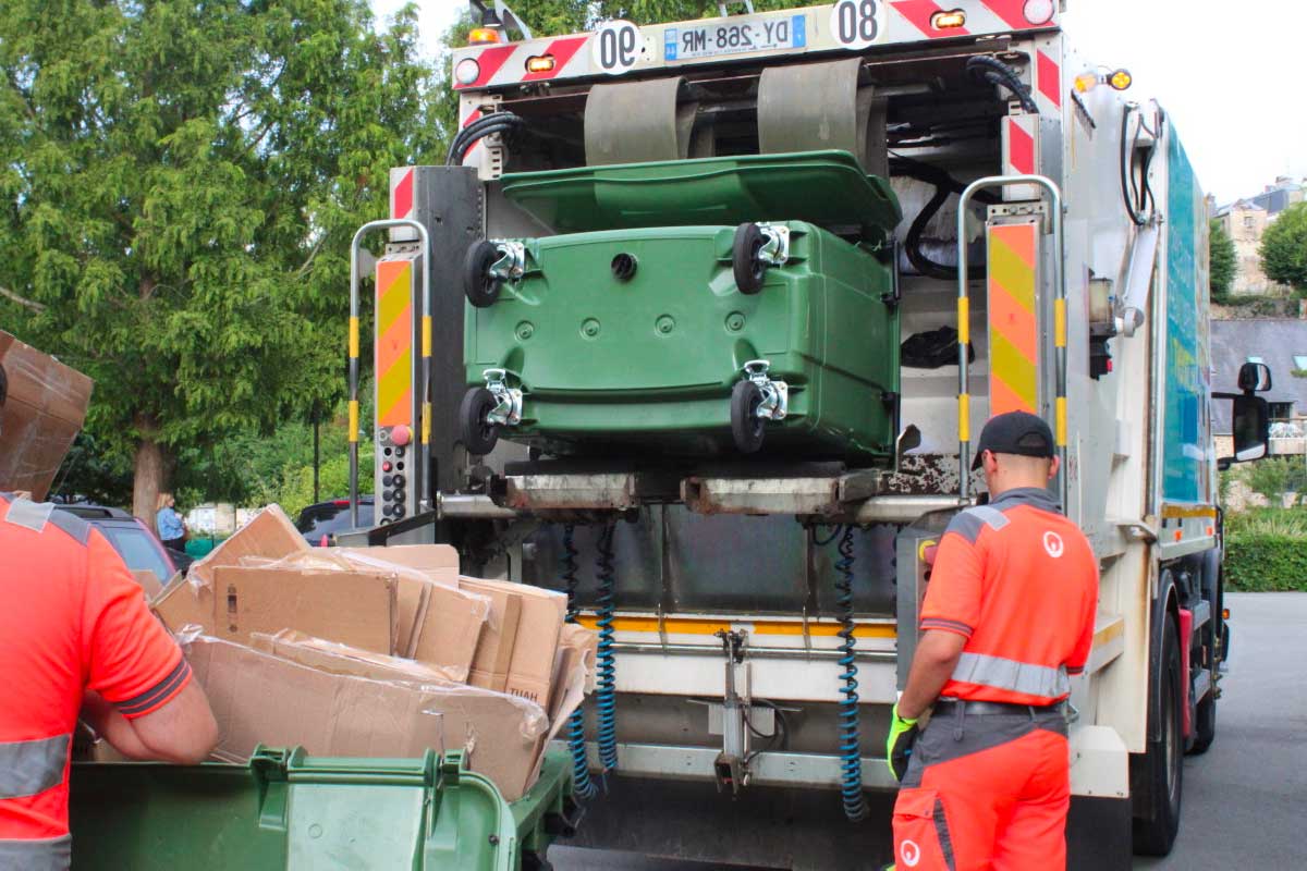 cycliste renverse par camion poubelle amiens