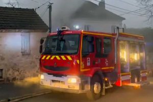 maison en proie aux flammes crepy en valois