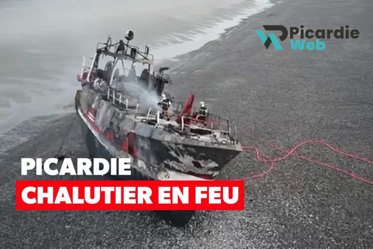 chalutier en feu cayeux sur mer