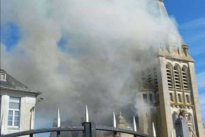 incendie eglise neufchatel sur aisne