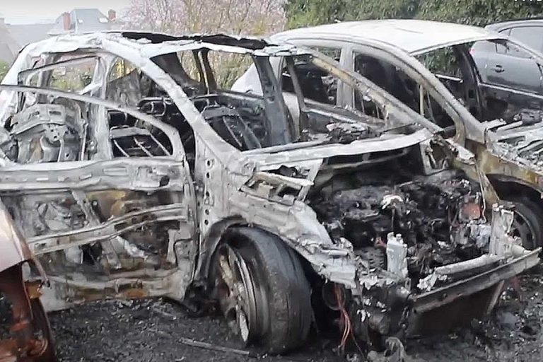 voiture en flamme moreuil