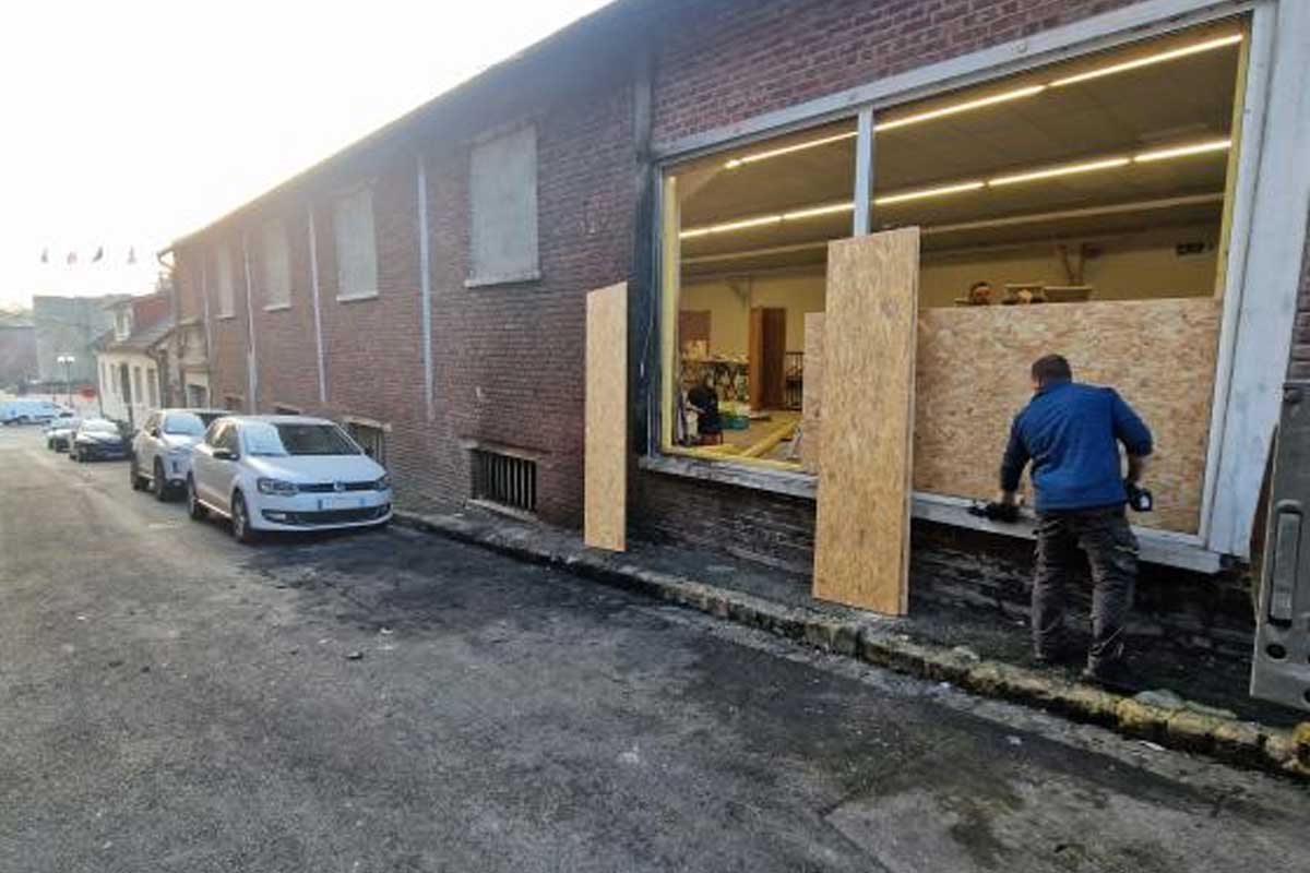 voiture et vitrine incendie peronne
