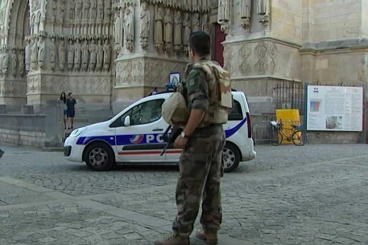 alerte bombe cathedrale amiens