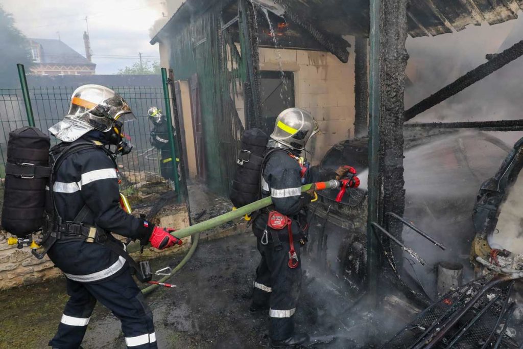 feu garage mouy