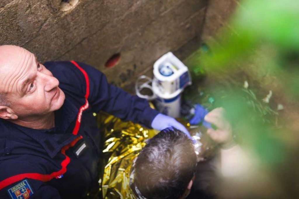homme tombe dans fosse montdidier