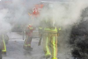 incendie voiture hybride beauvais
