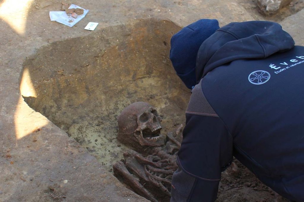 necropole choisy au bac