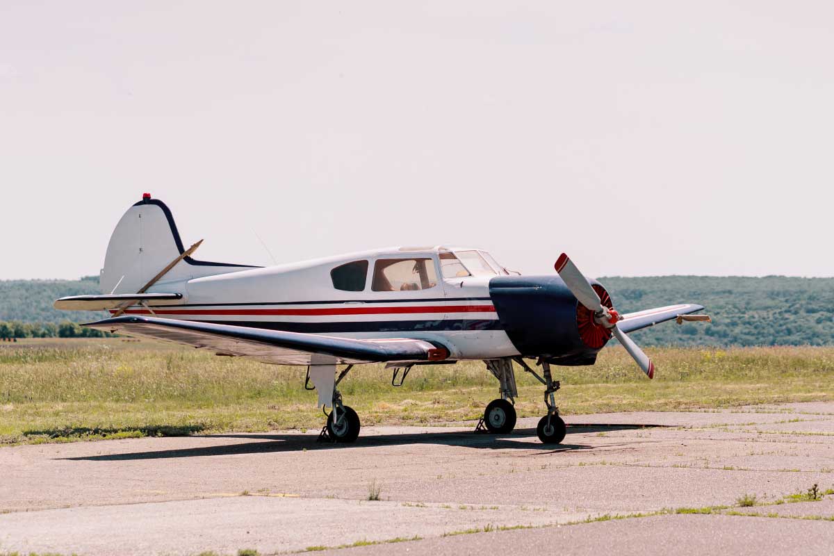 avion bi moteur