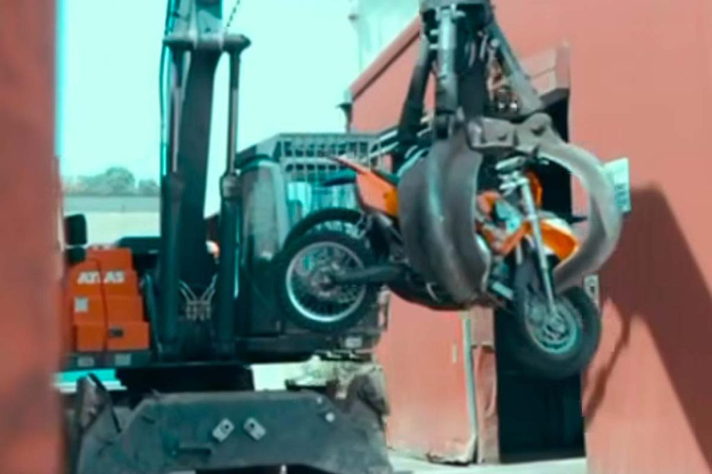 destruction moto rodeo compiegne