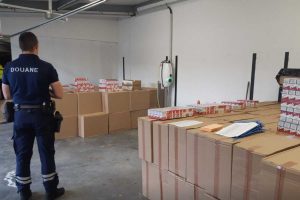 92000 paquets cigarettes saisies