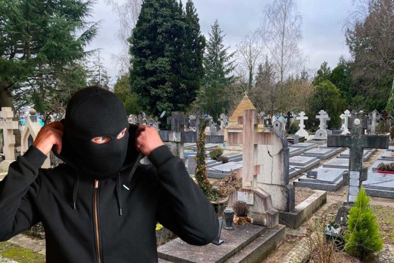 vol cimetiere