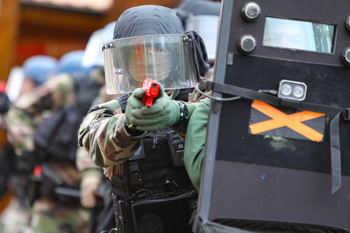 anti terrorisme police