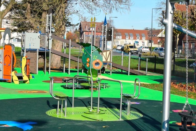 aire de jeu pont sainte maxence