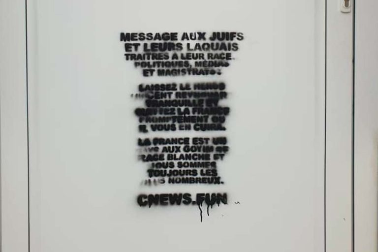 message antisemtique allonville