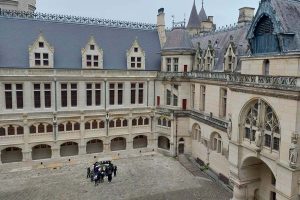 retour puit chateau pierrefonds