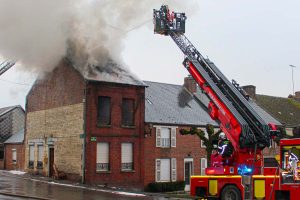 maison en feu chaourse