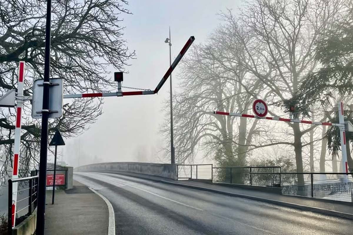 portique pont abbeville