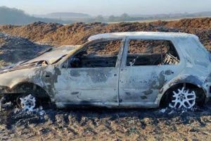 voiture incendiee montdidier