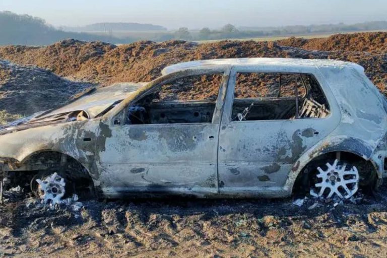 voiture incendiee montdidier