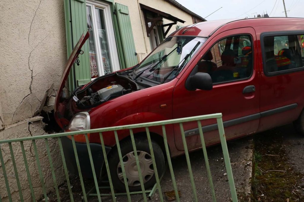 accident froissy kangoo