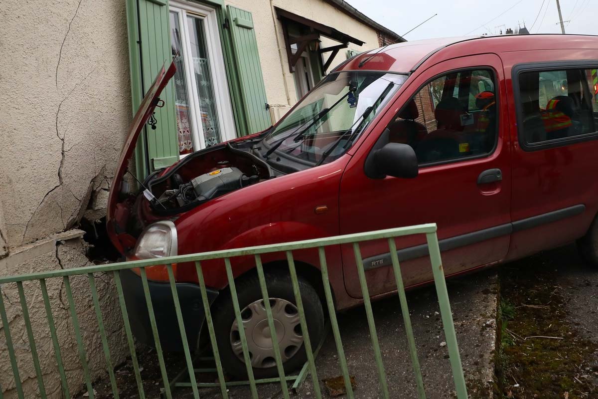 accident froissy kangoo