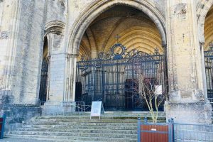 cathedrale noyon effondrement