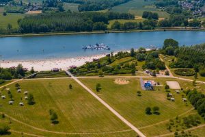 axo plage lac de monampteuil