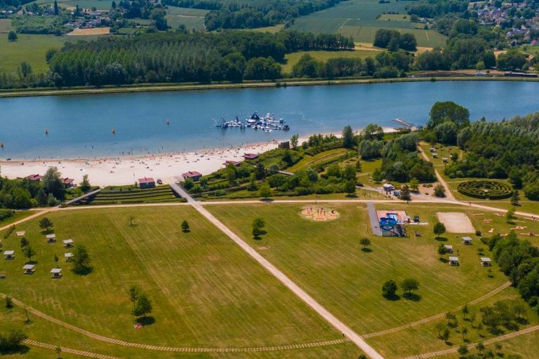 axo plage lac de monampteuil