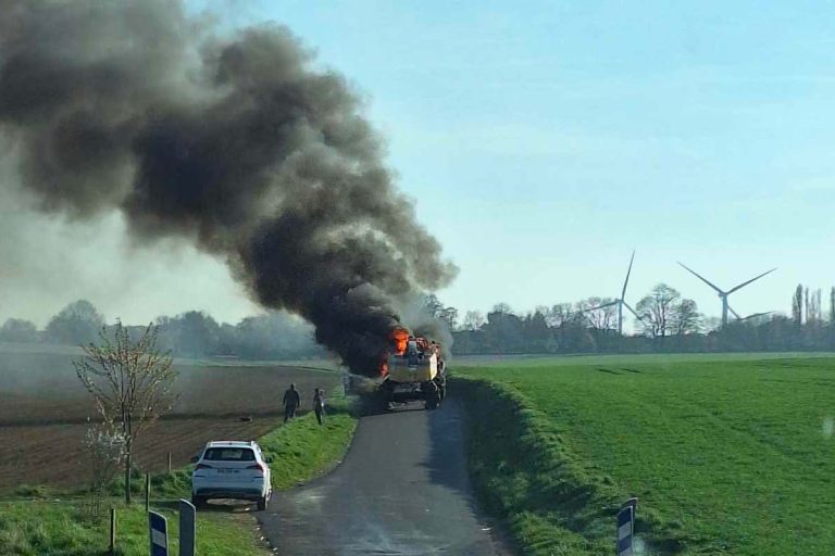 incendie machine agricole thieux