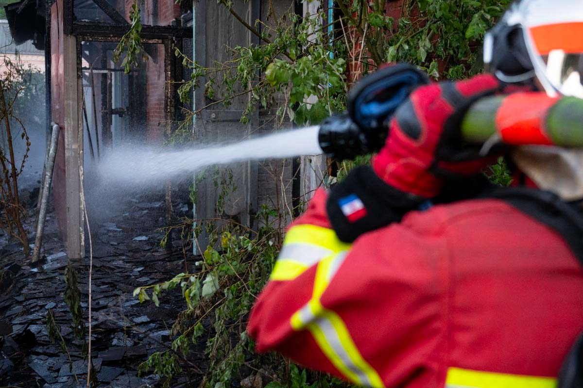 feu de batiment meru
