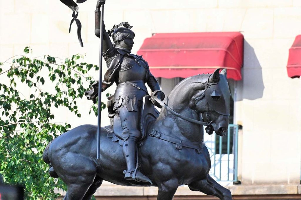 statue jeanne d arc compiegne