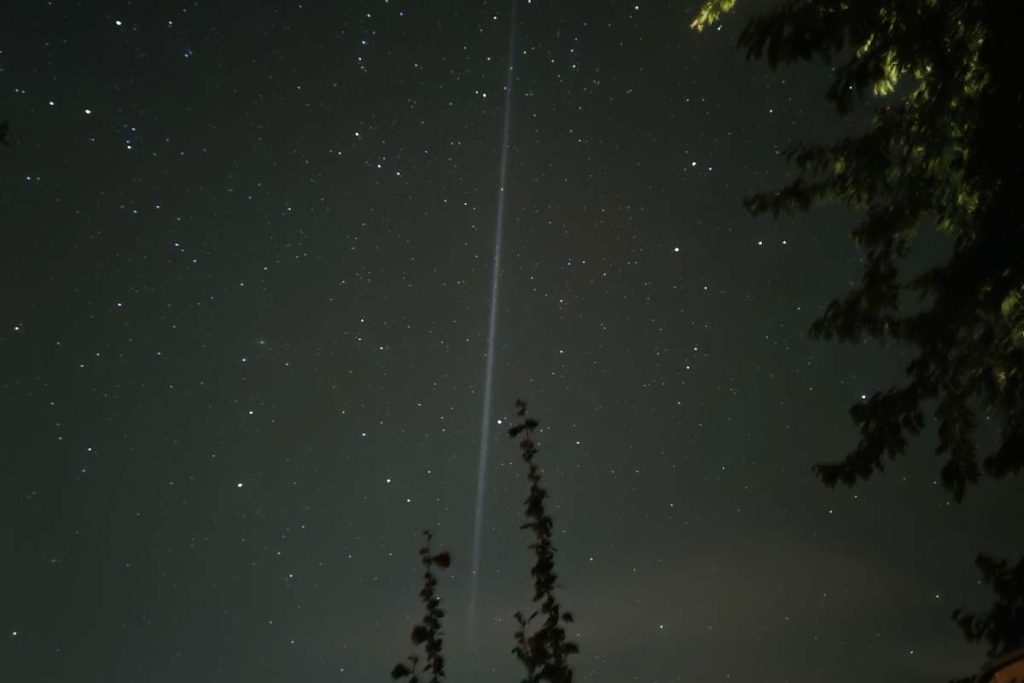 etrange trainee lumineuse observee dans le ciel de l oise