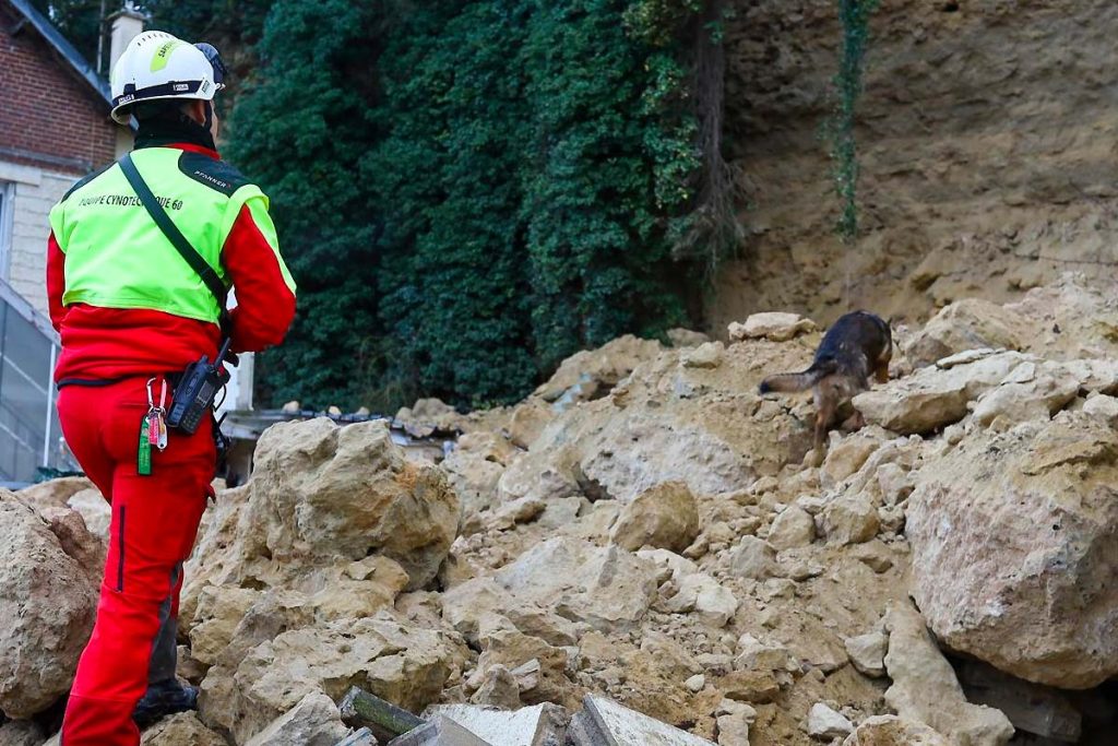 glissement de terrain thiverny recherche